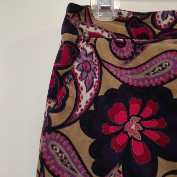 Ann Taylor paisley pattern skirt, corduroy material -  size 0 - Picture 3 of 9